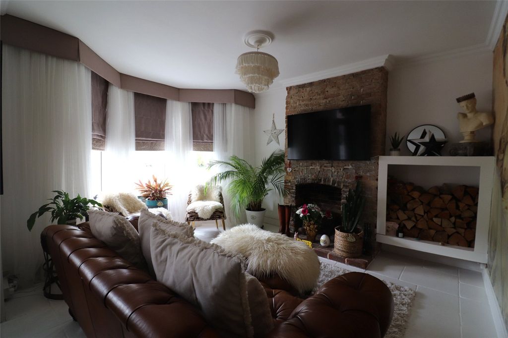 Property photo 2 of 15 Picture No. 22