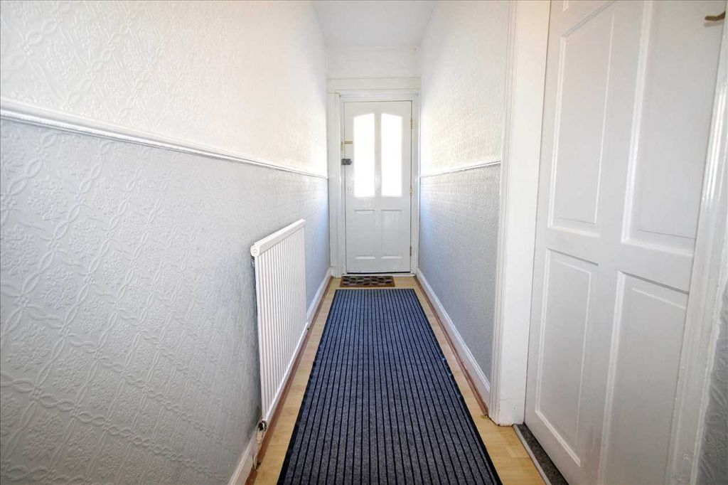 Property photo 2 of 8 Hall