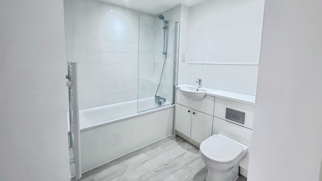 Additional image 9 of 2 bed penthouse to rent808 Armstrong House, Fletton Quays, Peterborough PE2