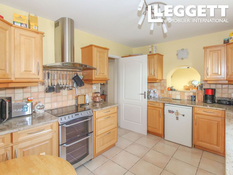 Property photo 3 of 10