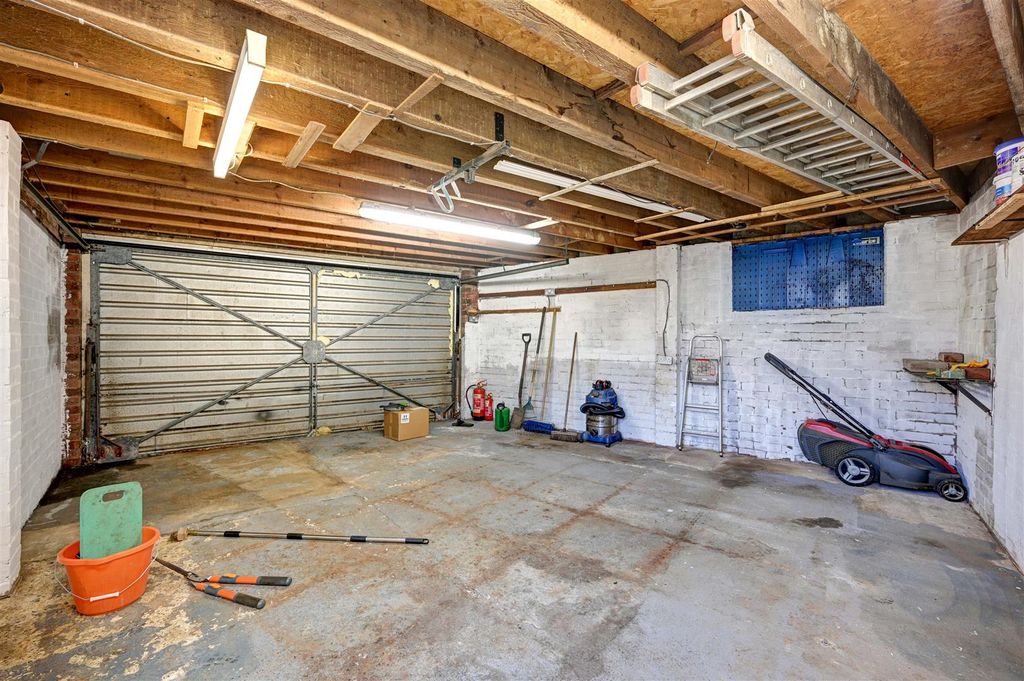 Property photo 2 of 17 Garage To Front.Jpg