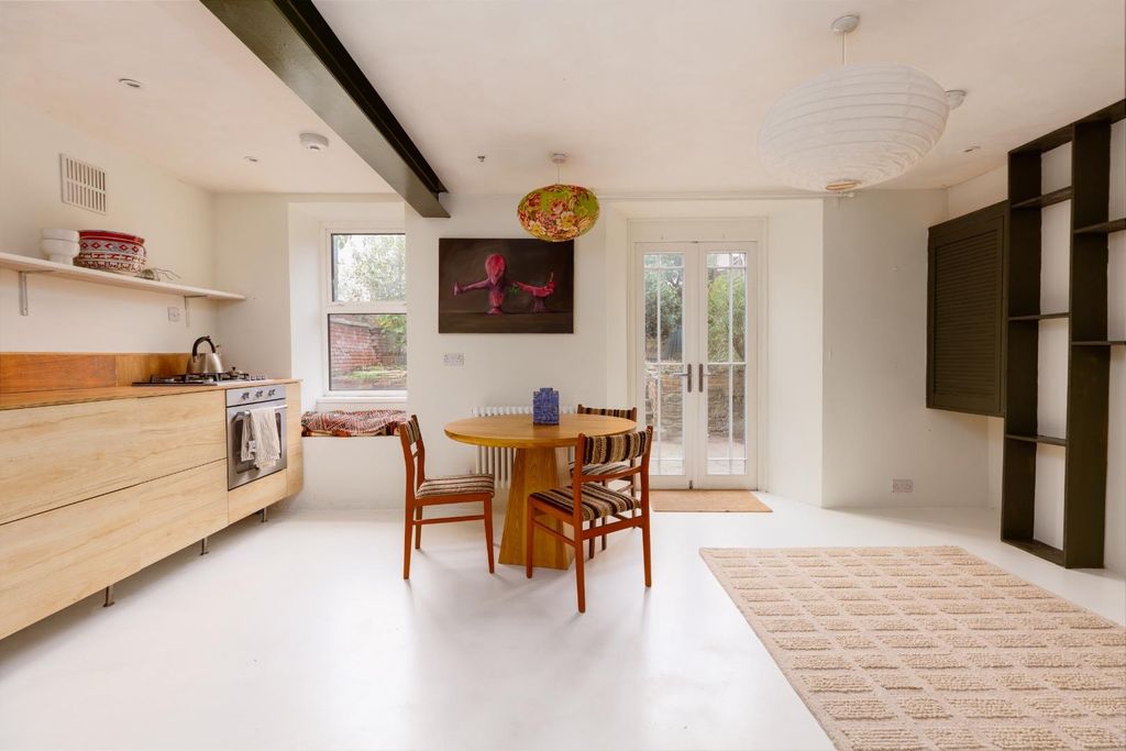 Property photo 1 of 24 Gf 28 Sussex Place-8.Jpg