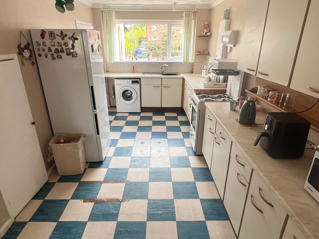 Property photo 3 of 15