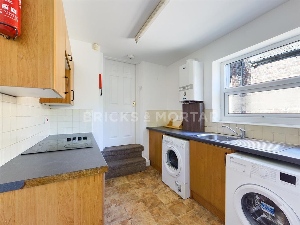 Property photo 3 of 13 Lwl4Nz3-l0Ojhtz8-Monfg.Jpg