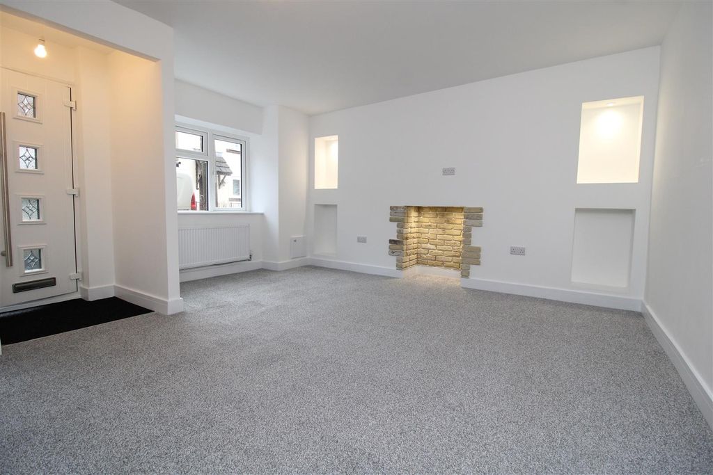 Additional image 4 of 2 bed semi-detached house to rentPoplar Street Troedyrhiw Merthyr Tydfil, Merthyr Tydfil CF48