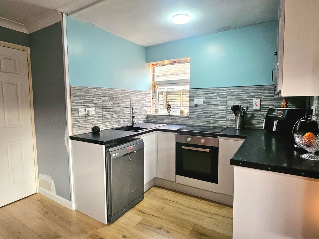 Property photo 3 of 15