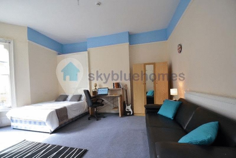 Property photo 3 of 6 Photo 1