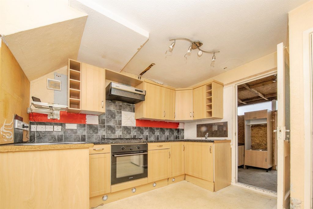 Property photo 2 of 15