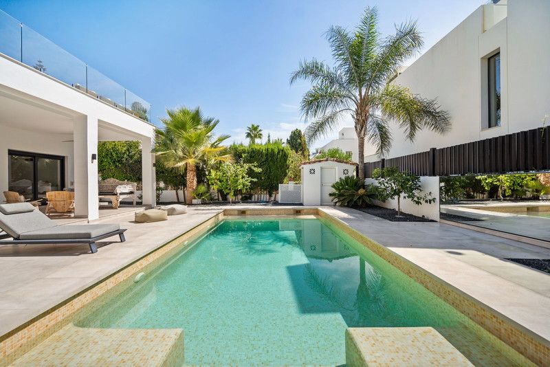 Property photo 2 of 46