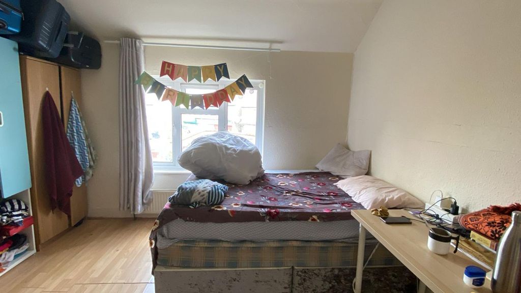 Property photo 1 of 3