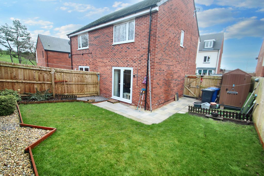 Property photo 2 of 11