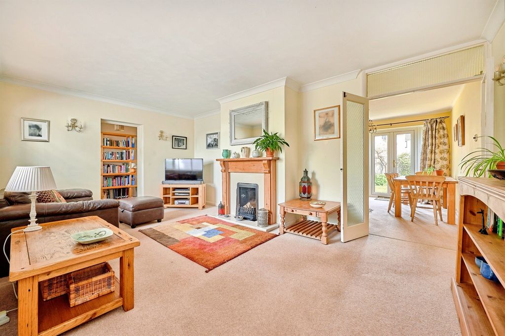 Property photo 2 of 21