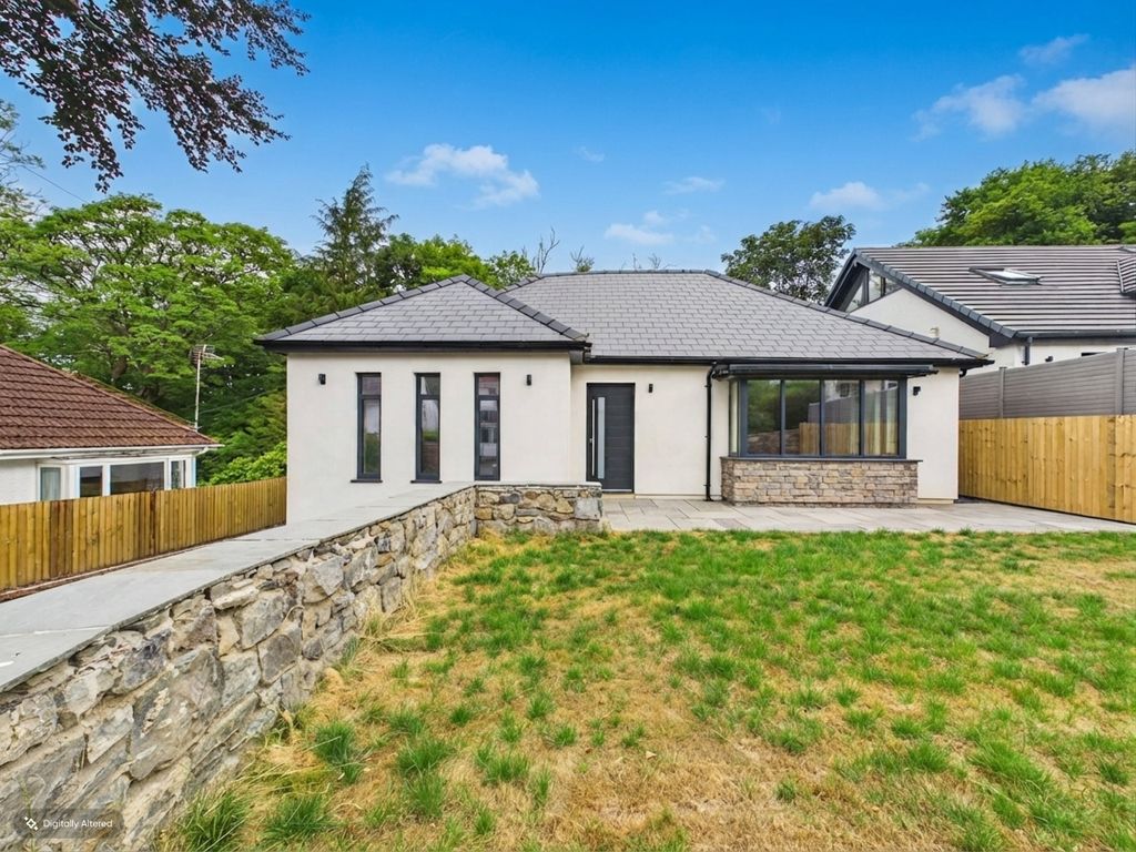 Property photo 1 of 25