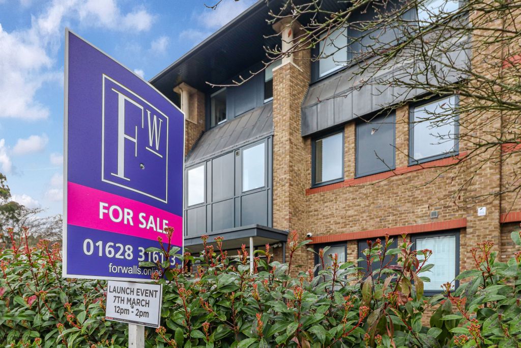 Property photo 3 of 23