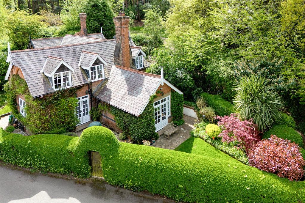 Property photo 1 of 12