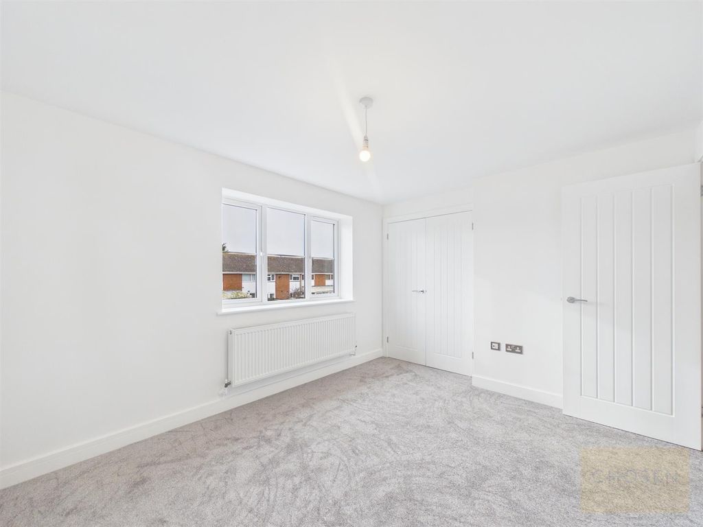 Property photo 2 of 11 Cam01118G0-Pr0440-Still008.Jpg