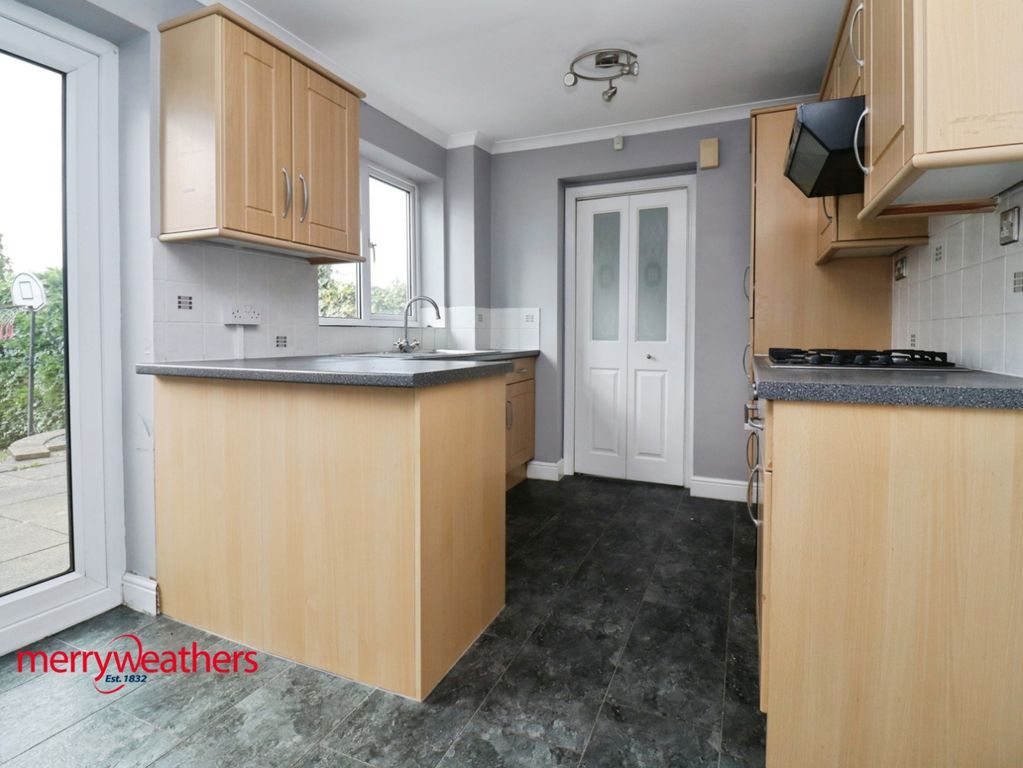 Property photo 3 of 13 Dining Kitchen