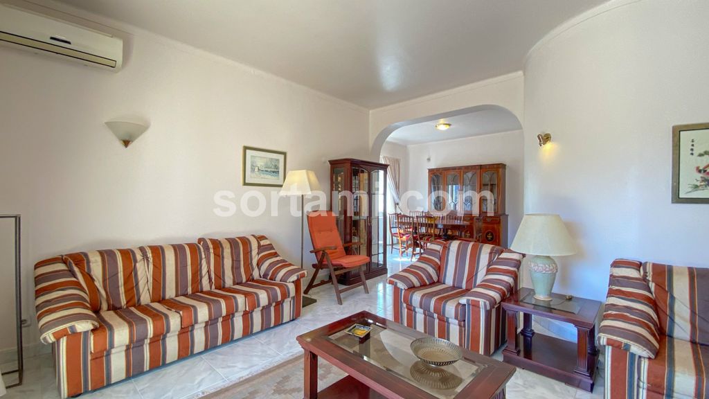 Property photo 2 of 39