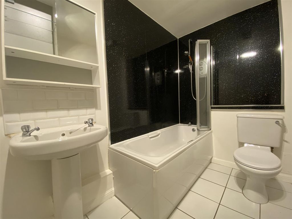 Additional image 7 of 2 bed flat to rentKings Court, South William St, Perth PH2