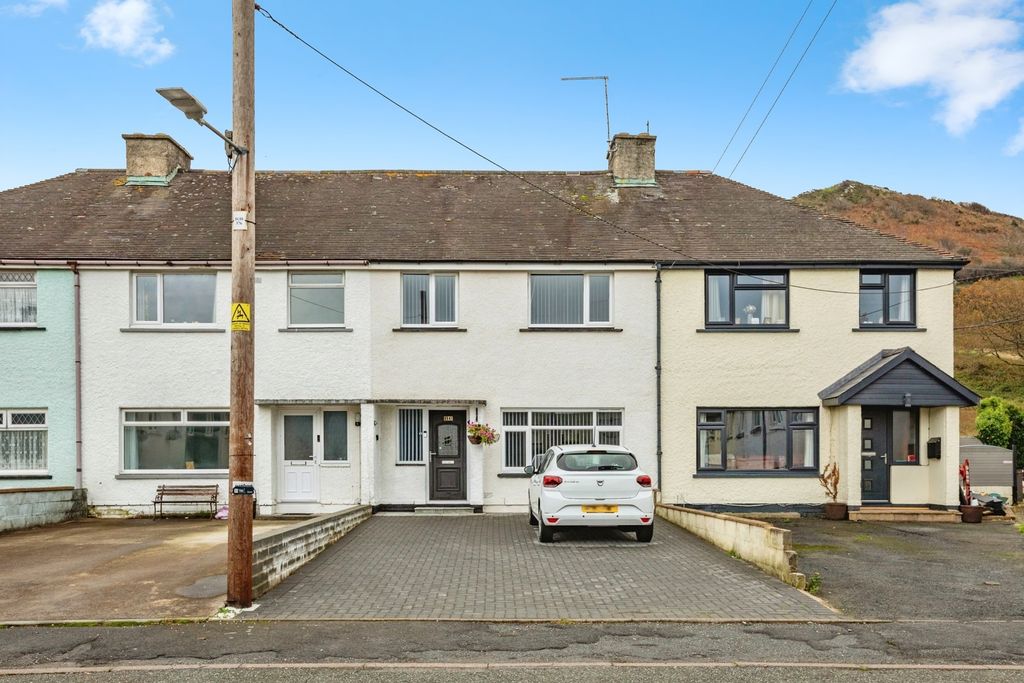 Property photo 1 of 17 Photo