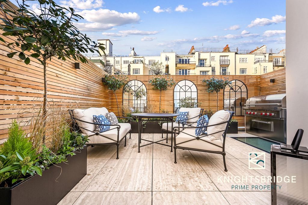 Additional image 29 of 6 bed property to rentChester Square, London SW1W