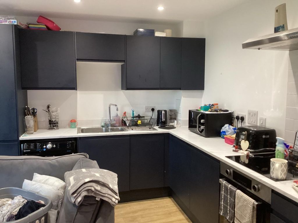 Property photo 2 of 8 26 Win Kitch.Jpg