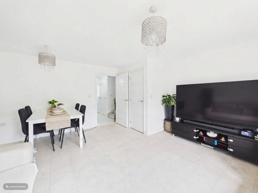 Property photo 3 of 24 5269116