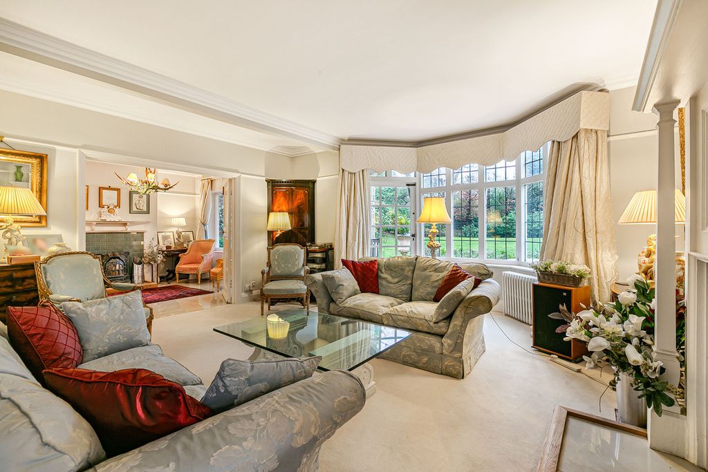 Property photo 2 of 44