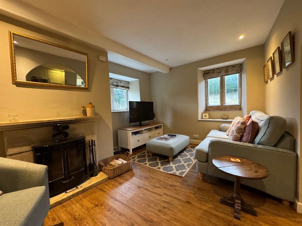 Property photo 3 of 9