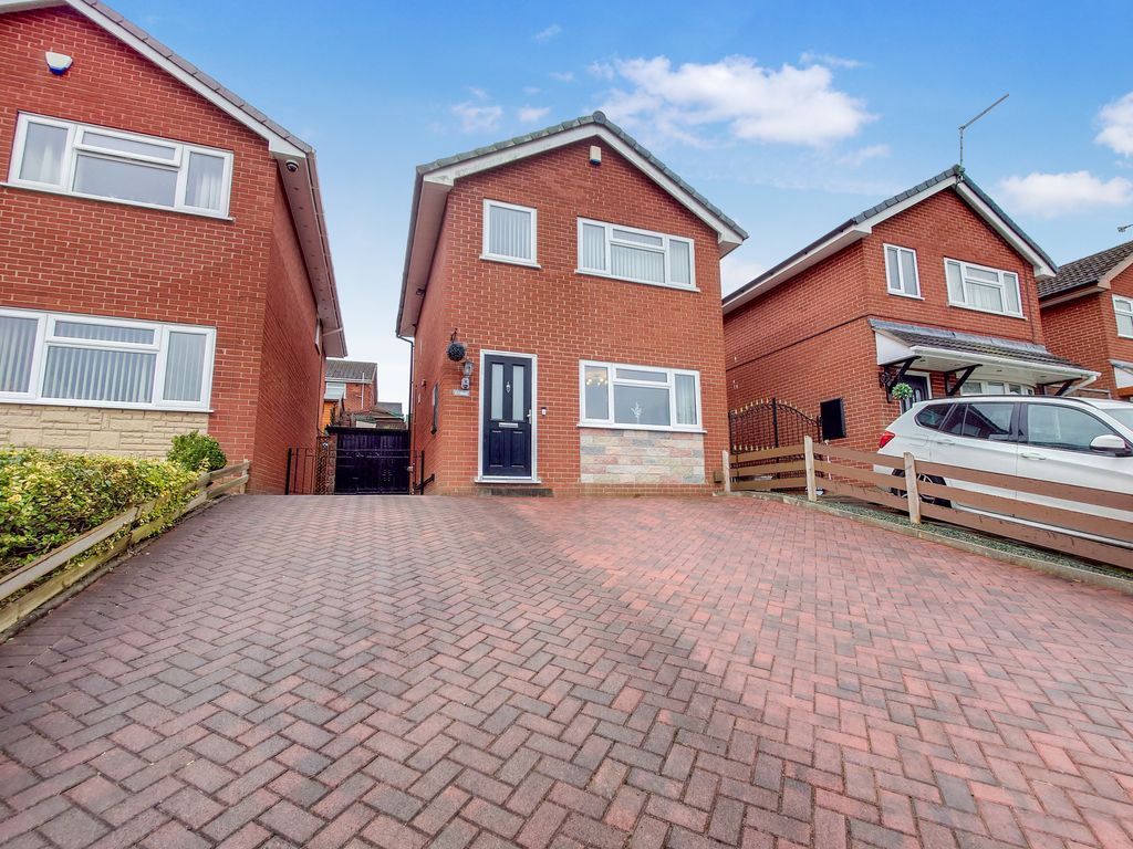 Property photo 1 of 31