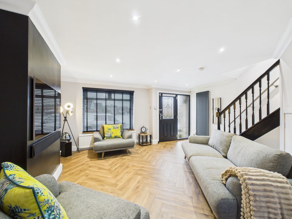 Property photo 3 of 21