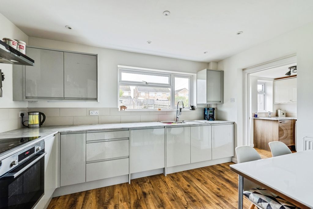 Property photo 2 of 20 Pbox-Img.Jpg