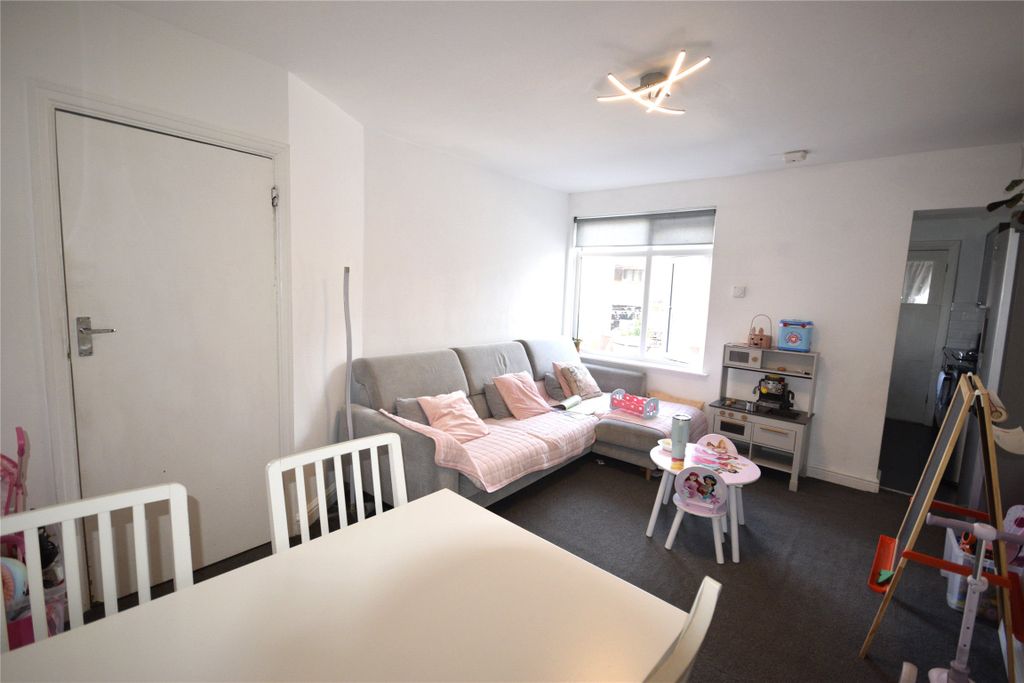 Property photo 1 of 15 Picture No. 13