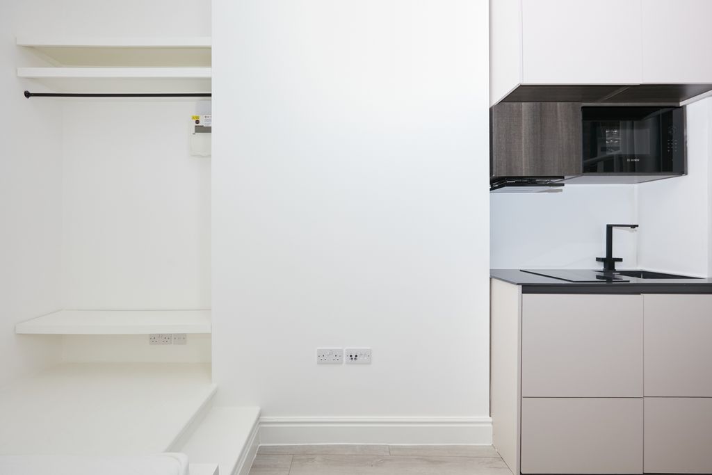 Property photo 2 of 5 Photo 3