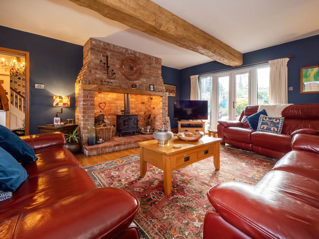 Property photo 2 of 38