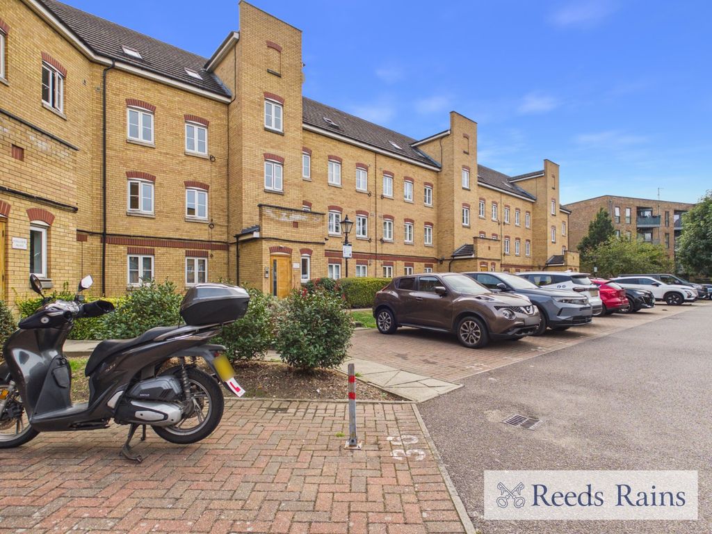 Property photo 2 of 19 Picture No. 02