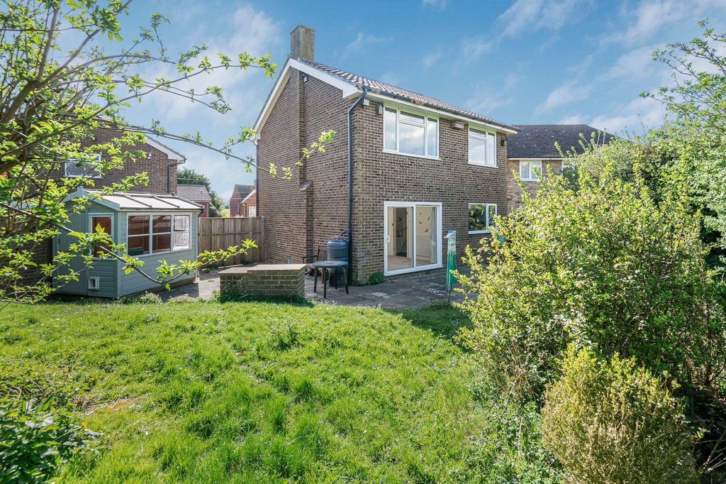 Property photo 2 of 16