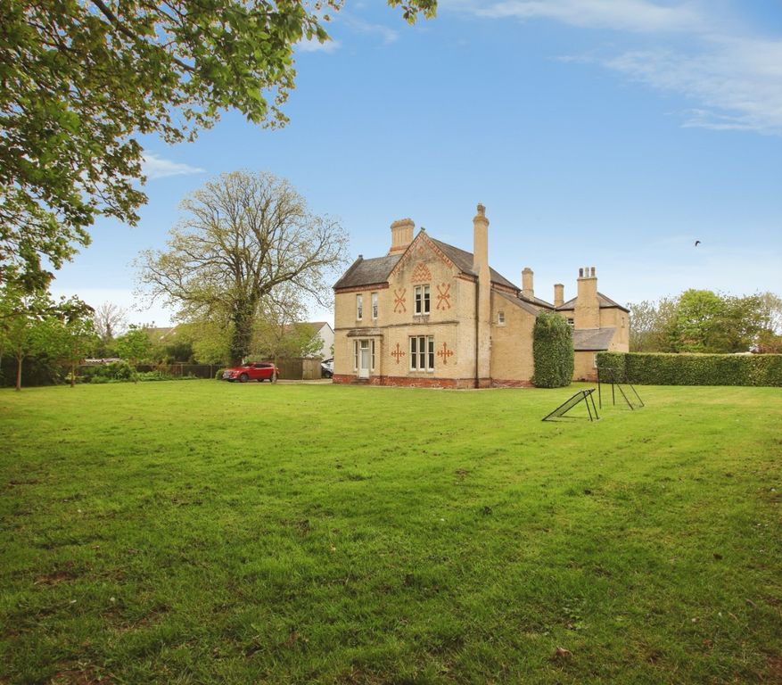 Property photo 1 of 15 5086840