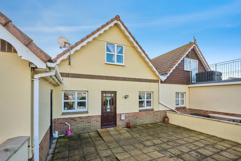 Property photo 2 of 16 Front