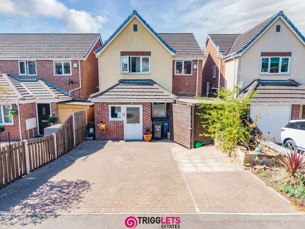 Property photo 1 of 34