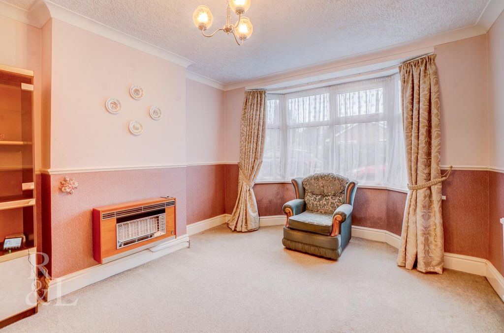 Property photo 3 of 14 Batched  (2).Jpg