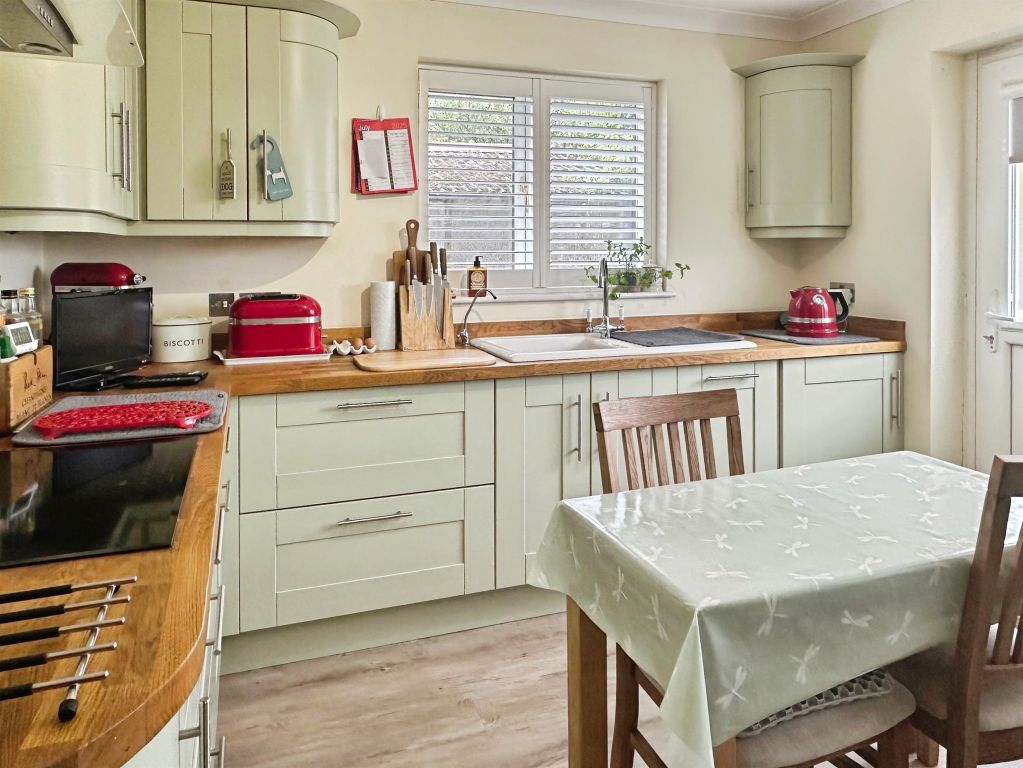 Property photo 3 of 13