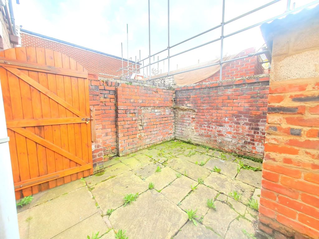 Property photo 3 of 14