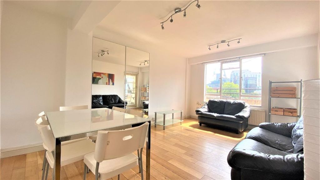 Property photo 2 of 11