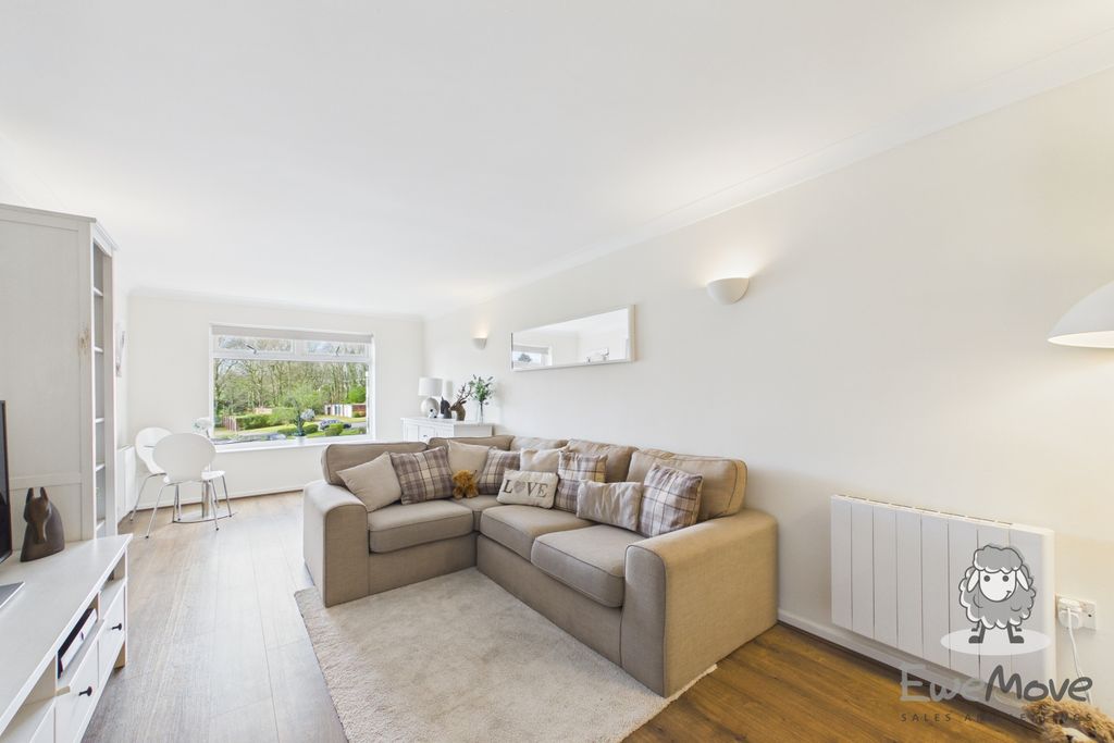 Property photo 2 of 14 12