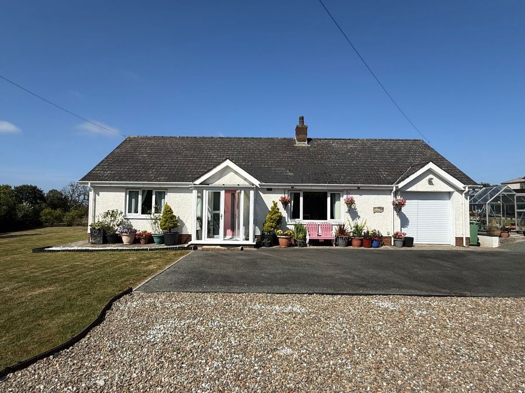 Property photo 2 of 43