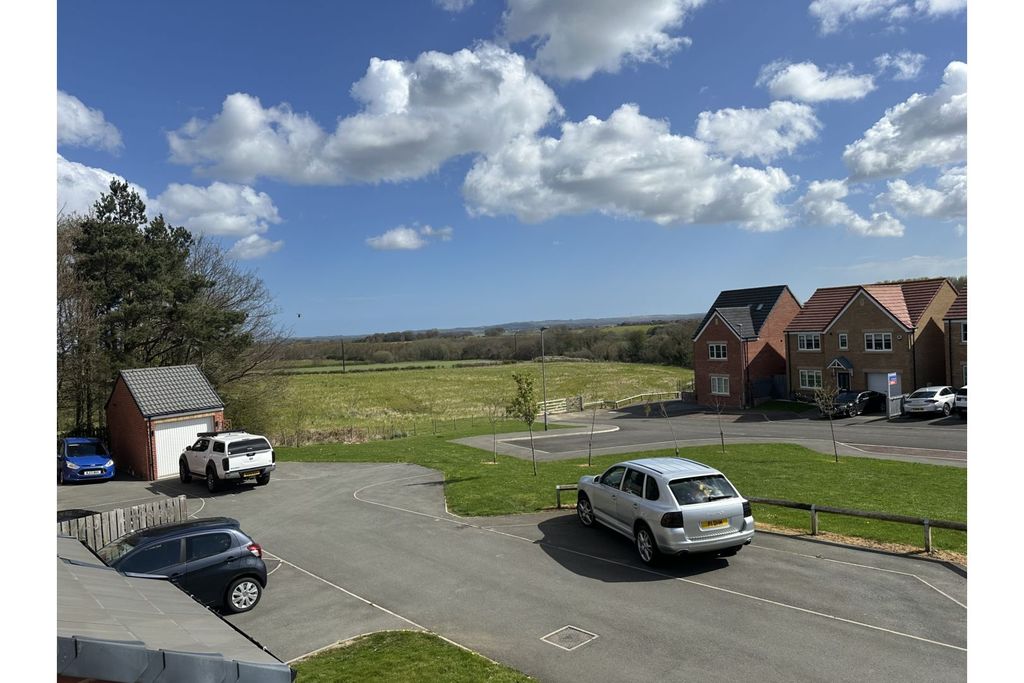 Property photo 2 of 17 Front View