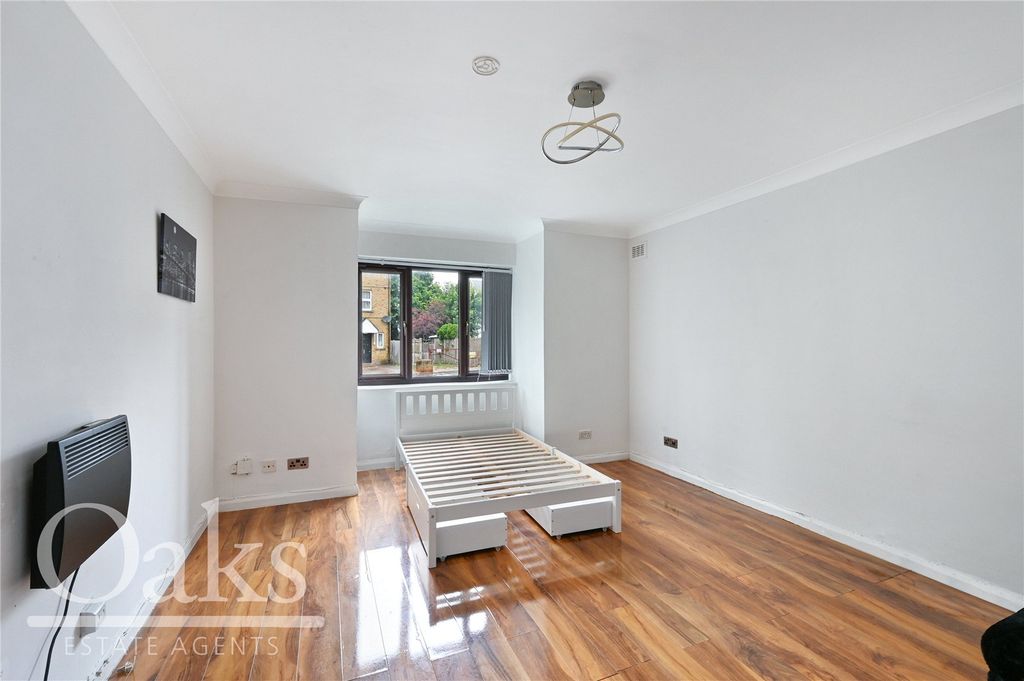 Property photo 3 of 9 Picture No. 04