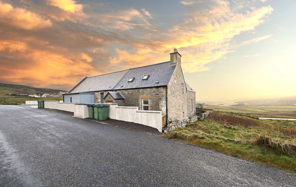 Property photo 1 of 43