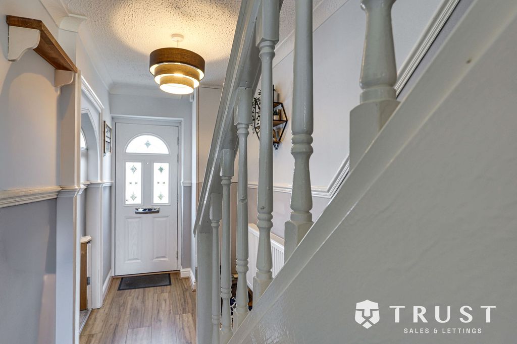 Property photo 3 of 26